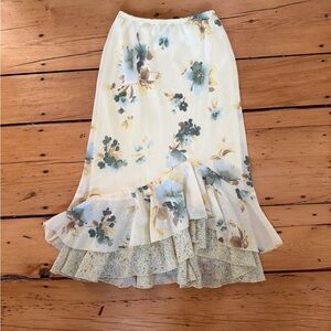 Tailor B. Moss Floral Cream Skirt